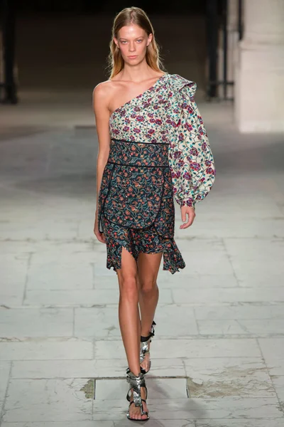 Look 4